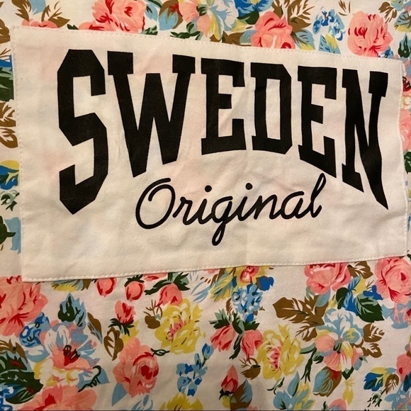 Robin Ruth Floral Short Sleeve Sweden T-shirt (L) - Picture 2 of 7